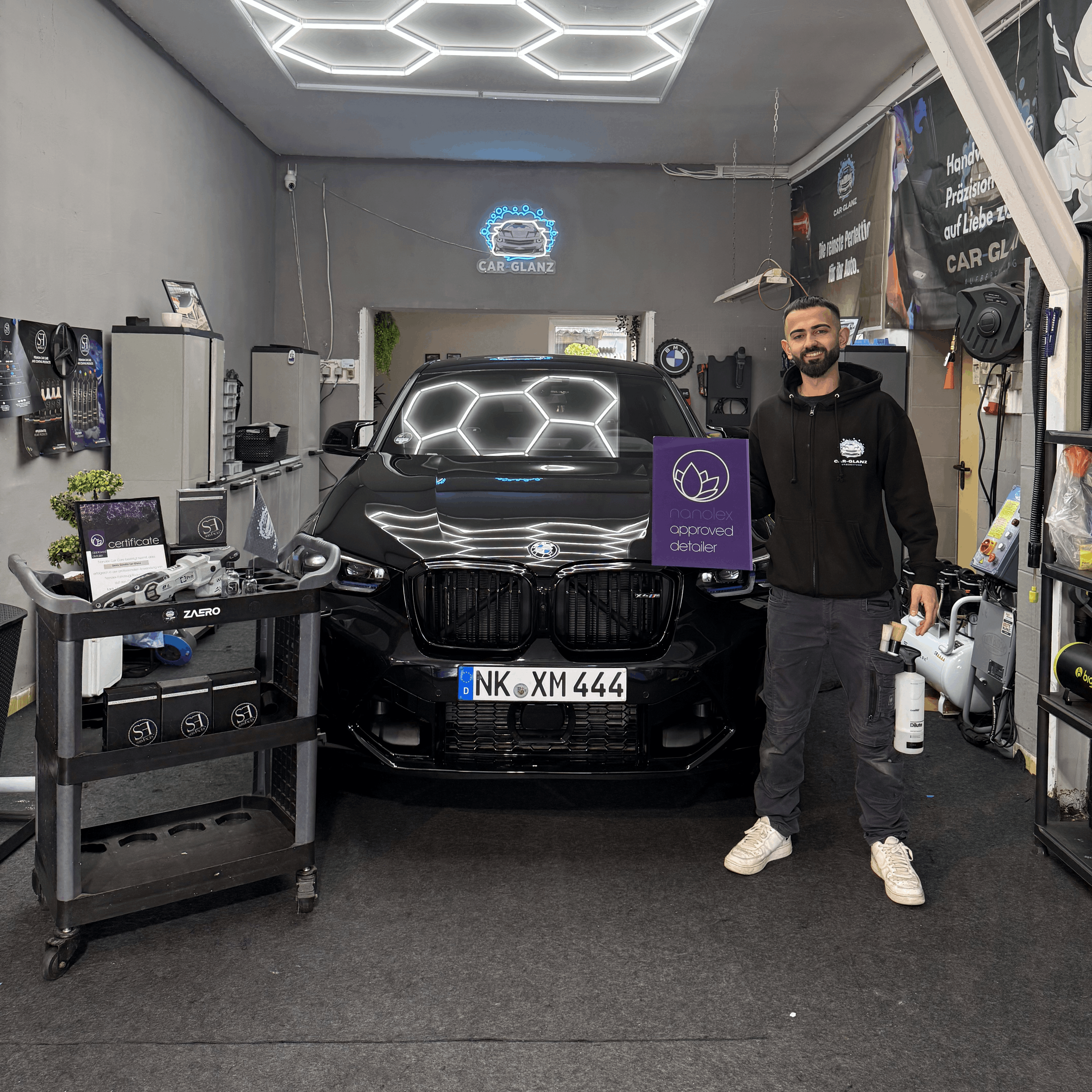 Detailing Prozess bei Car-Glanz